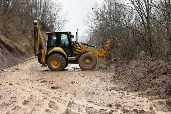 Gemlik'te yağış etkili oldu
