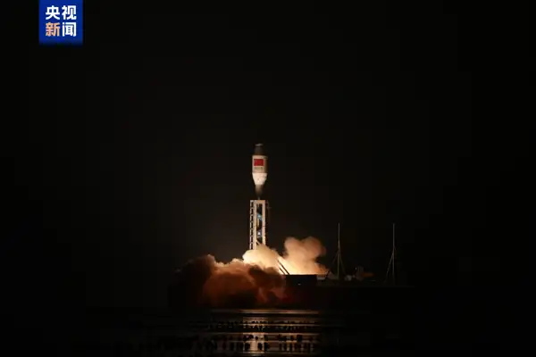 Çin, uzaya yeni navigasyon uydu grubu fırlattı