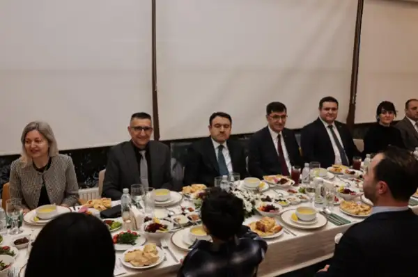 Başkan Kahveci, Kütahya Barosu İftar Programı’na katıldı