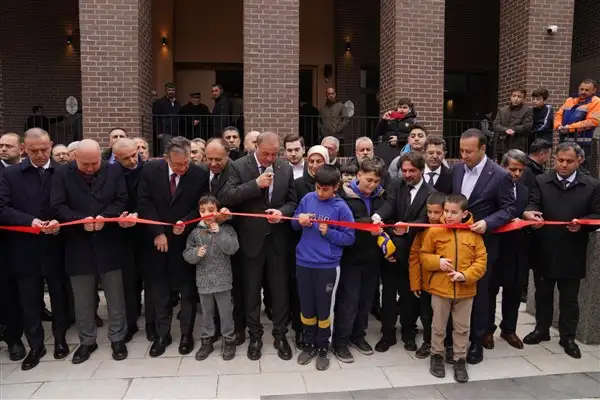 Pendik’te Elmalılı Hamdi Yazır Camii ibadete açıldı