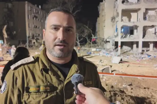 İran’ın füze saldırıları sonucu Arad ve Dimona'da 175 kişi yaralandı