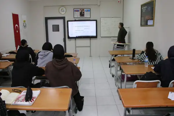 Haliliye'de öğrencilere yönelik kurslar veriliyor