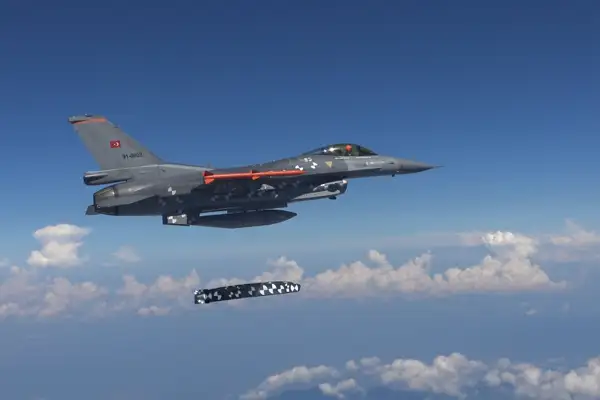 Bakan Kacır: SOM-J, son atış testinde hedefini tam isabetle vurdu