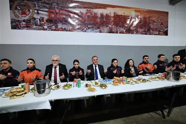 Aslan, Beyoğlu İtfaiyesi’nde iftar programına katıldı