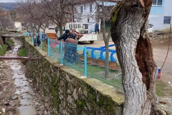 Manisa'da tehlike arz eden dereler güvenli hale getiriliyor