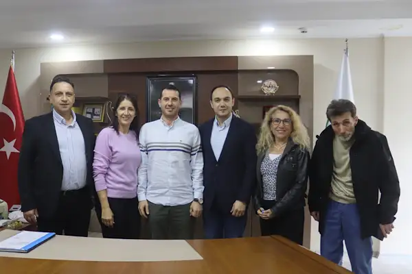 Bodur, İzmit’te İZSANDER ve Kocaeli-Artvin-Batum derneklerini ziyaret etti