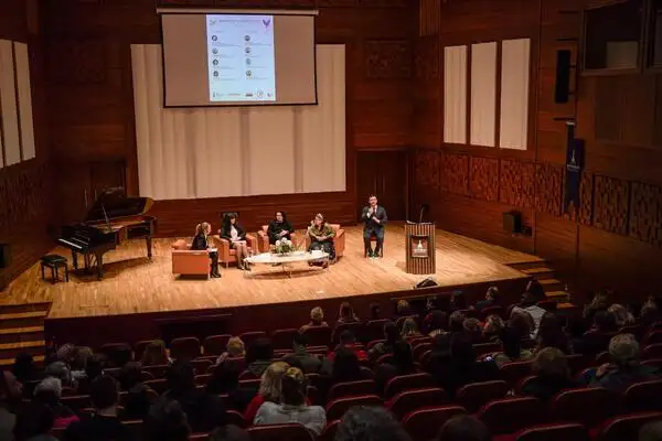 İzmir’de kadın emeği ve engellilik sorunları ele alındı