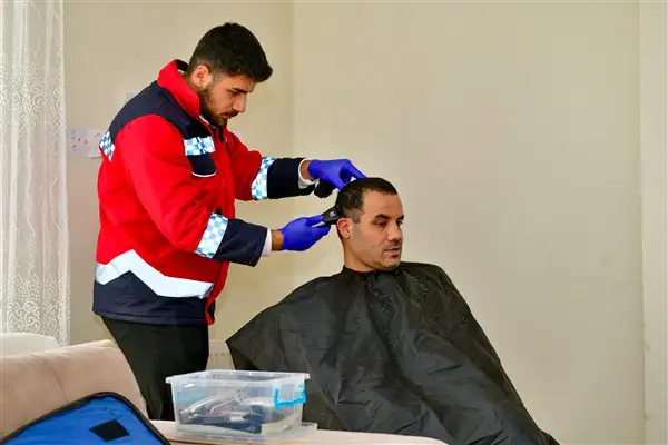 Esenyurt Belediyesi’nden bayram öncesi evde bakım desteği