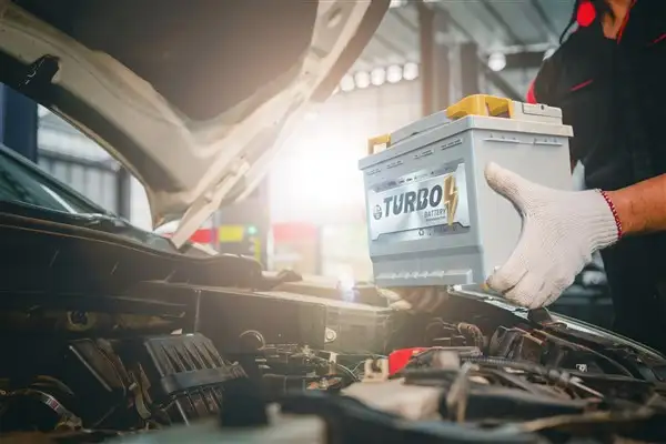 İkinci el araçlar için doğru lastik ve akü seçimi kritik önem taşıyor