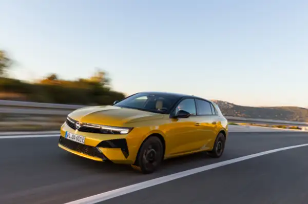 Yenilenen Opel Astra nisan ayında Türkiye’de