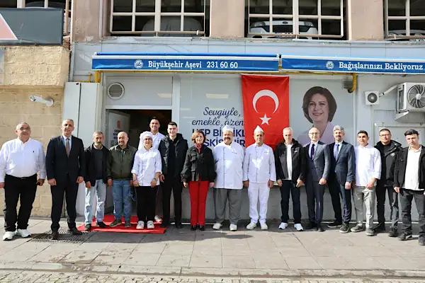 Başkan Ünlüce, Büyükşehir Belediyesi Aşevi’ni ziyaret etti