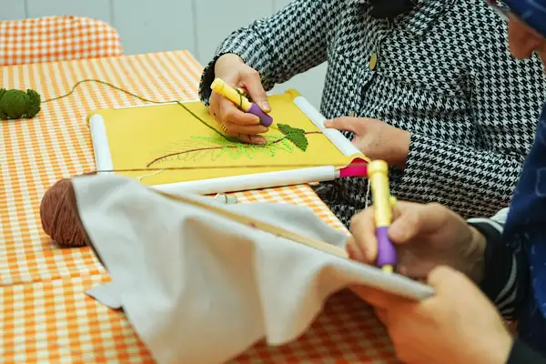 Kadın Emeği Çarşısı, üretime devam ediyor