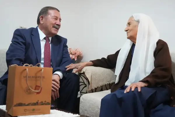 Milas Belediye Başkanı Topuz’dan Yaşlılar Haftası kapsamında ziyaret