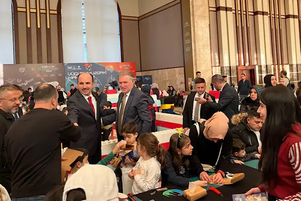 Başkan Altay, Konya Bilim Merkezi’nde çocuklarla bir araya geldi