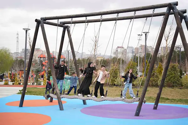 Başkentliler, bayramı Ankara Büyükşehir’in parklarında kutladı
