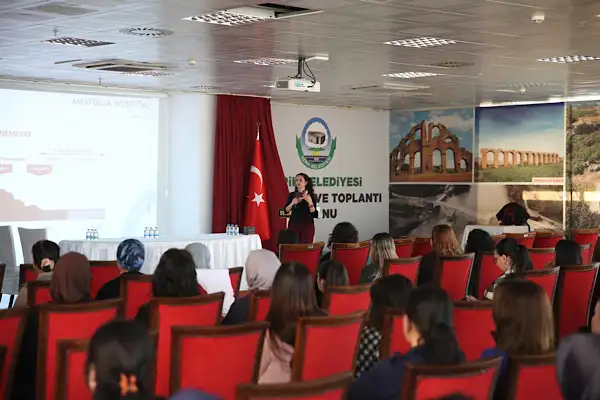 Serik’te Dünya Kadınlar Günü’nde kadın sağlığı konferansı düzenlendi