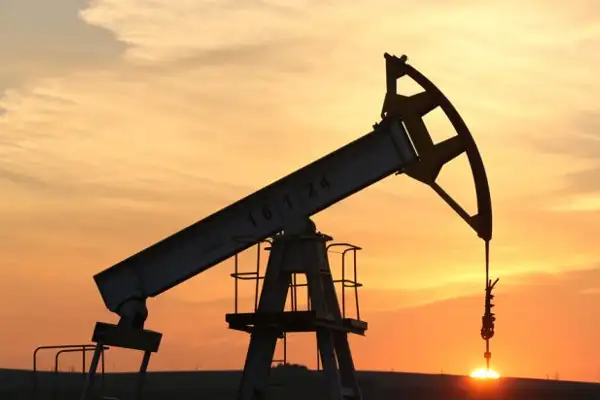 Brent petrol, Hürmüz Boğazı endişesiyle 80 doları aştı