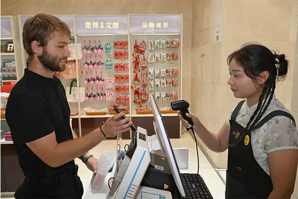 Yabancı turistler, Çin’de mobil ödemelerle 11,6 milyar dolar harcadı