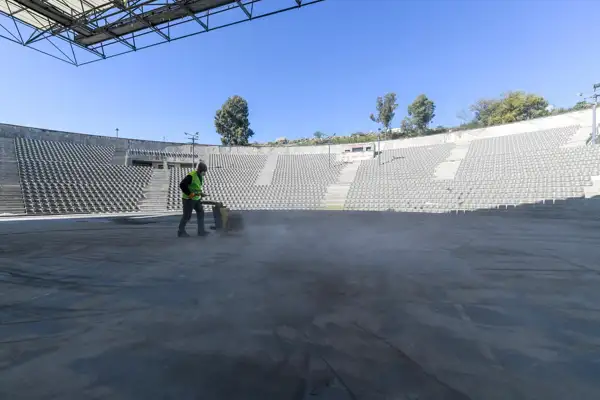 Aşık Veysel Amfi Tiyatro yeni sezona yenilenerek giriyor