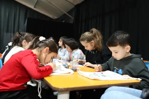 Samsun'da kurulan Bayram Sokağı, vatandaşlardan ilgi görüyor