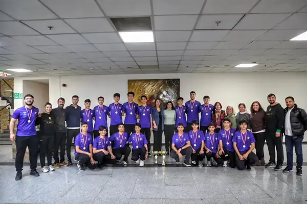 Kayapınar Belediyespor takımları il şampiyonu oldu