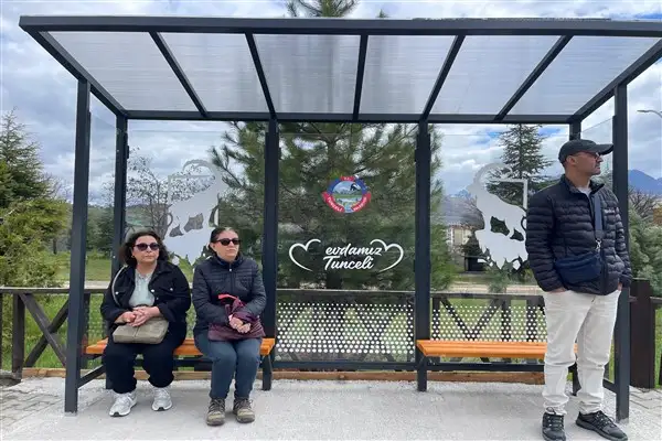 Tunceli’de toplu ulaşım durakları yenileniyor