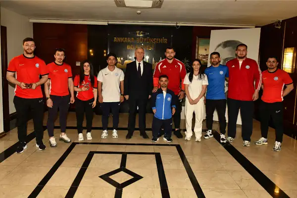 ASKİ Spor’un şampiyon sporcularından Yavaş’a ziyaret