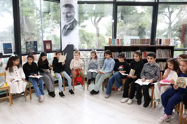 Küçükçekmece’de Adnan Özyalçıner Çocuk Kütüphanesi hizmete açıldı