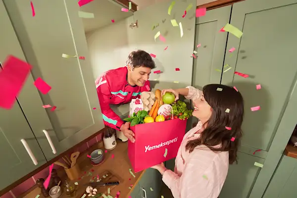 Yemeksepeti, 25 yıllık inovasyon yolculuğunu yeni reklam filmiyle kutluyor