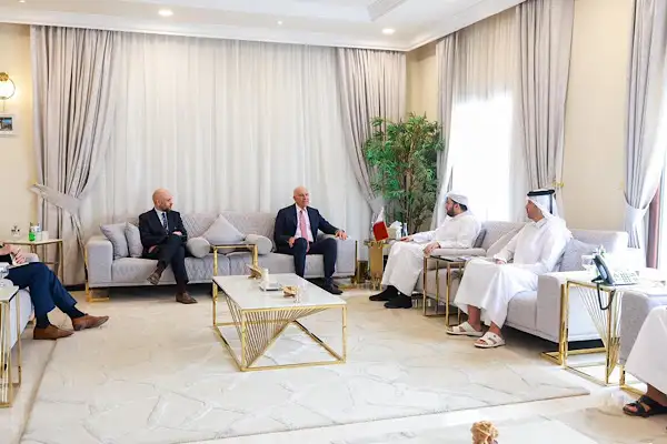 Al Khulaifi, ABD Suriye Özel Temsilcisi Barrack ile bir araya geldi