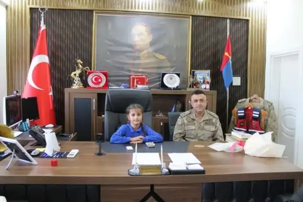 Erzin’de jandarma makamı çocuklara devredildi