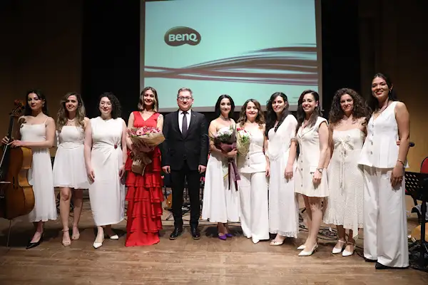 Antalya’da “Kadın Kadına Türküler Konseri” düzenlendi