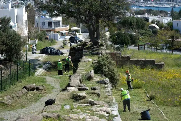 Antik Halikarnassos Surları'nda turizm haftası hazırlığı sürüyor