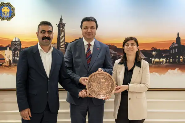 Bucak ve Hatun, Saadet Partisi Genel Başkanı Arıkan ile bir araya geldi