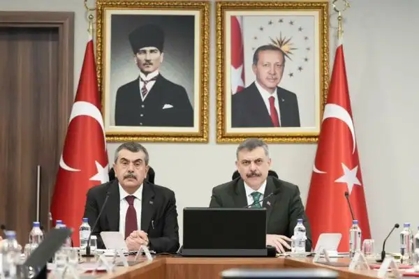 Vali Aktaş, okul güvenliği video konferans toplantısına katıldı