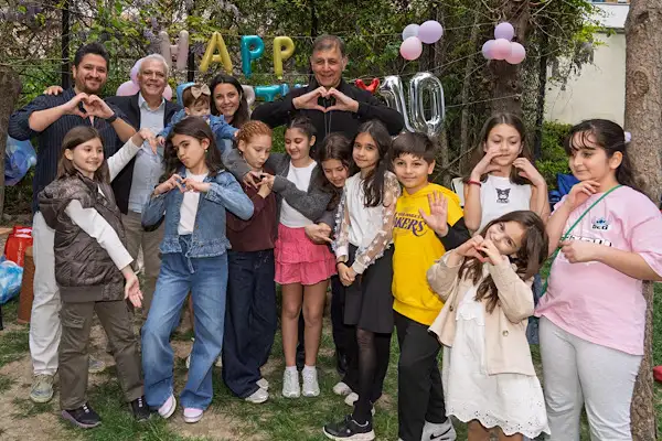Başkan Tugay, Hasanağa Bahçesi’nde vatandaşlarla bir araya geldi