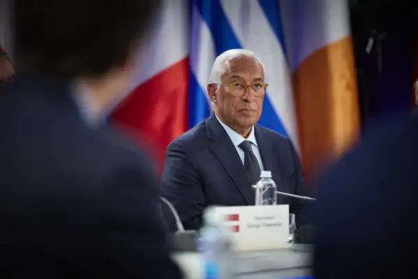 Costa, Irak Cumhurbaşkanı seçilen Amedi’yi tebrik etti