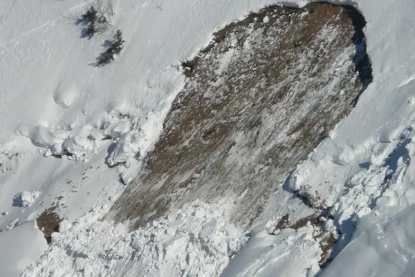 Meteorolojiden toz taşınımı ve çığ uyarısı