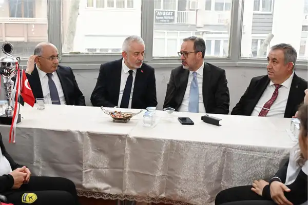 Kasapoğlu’ndan Görme Engelliler Spor Kulübü’ne ziyaret