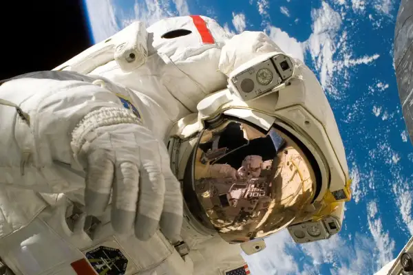 NASA: Artemis 2 astronotları mesafe rekoru kırdı