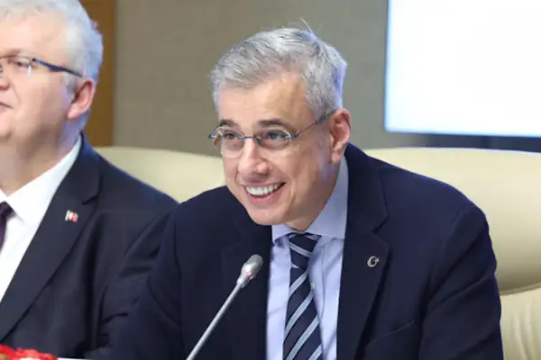  Bakan Memişoğlu’ndan Ebeler Haftası mesajı: Her yeni canda umudu siz yeşertiyorsuz