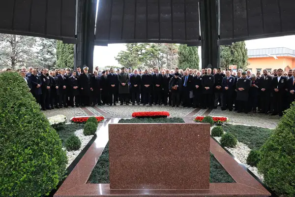 Turgut Özal vefatının 33. yılında anıldı