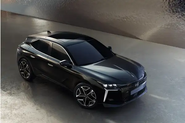 Fransız zarafetinin yeni ifadesi yeni DS N°4 Türkiye'de satışa sunuldu