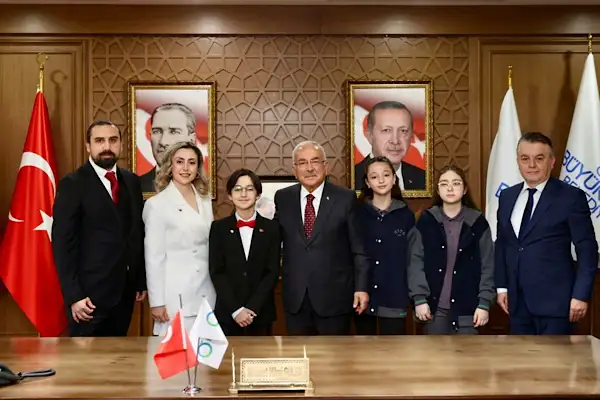 Başkan Güler 23 Nisan’da makamını öğrenciye devretti