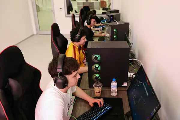 Mudanya Gençlik ve Spor Merkezi hizmete açıldı