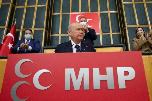 Devlet Bahçeli’den Erzurumspor’a tebrik mesajı