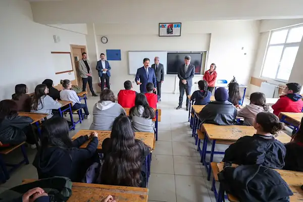 Vali Masatlı, Hatay’da eğitim kurumlarını ziyaret etti