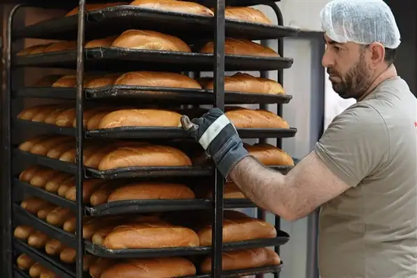 Kestel’de ihtiyaç sahiplerine ücretsiz ekmek desteği loading=