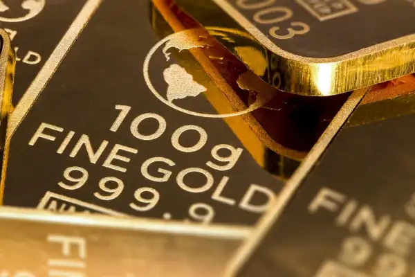 Küresel piyasalarda altın 4.700 dolar seviyesinde işlem görüyor