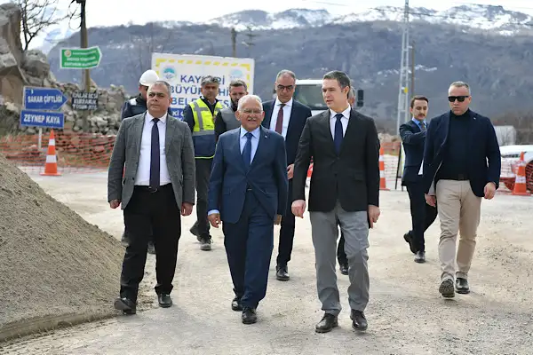 Başkan Büyükkılıç, Sakarçiftliği Mahallesi’nde yürütülen çalışmaları inceledi